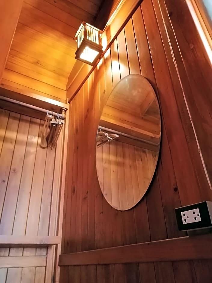 Wood House 3*
