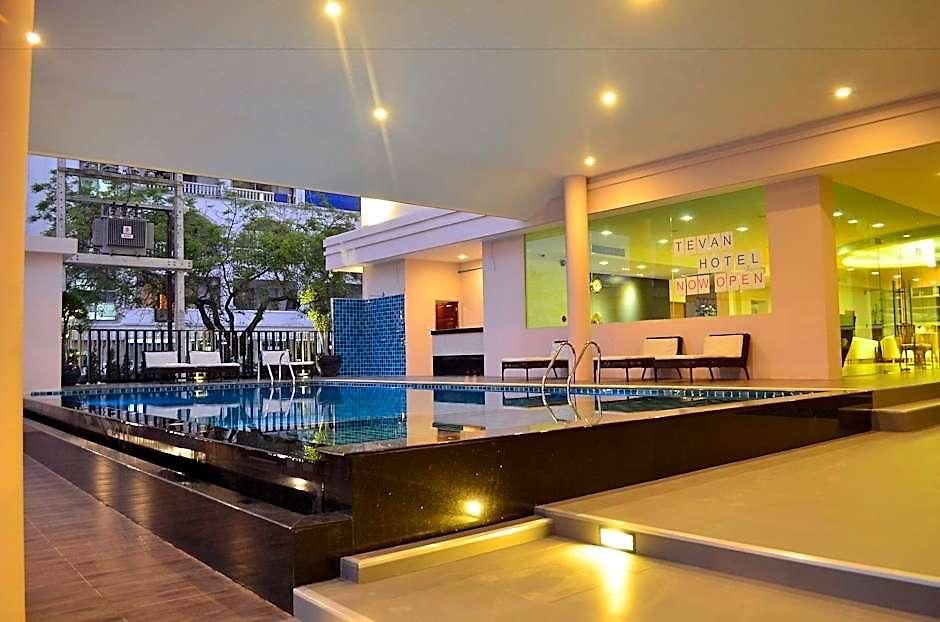 โรงแรม เทวัญ จอมเทียน พัทยา Pattaya