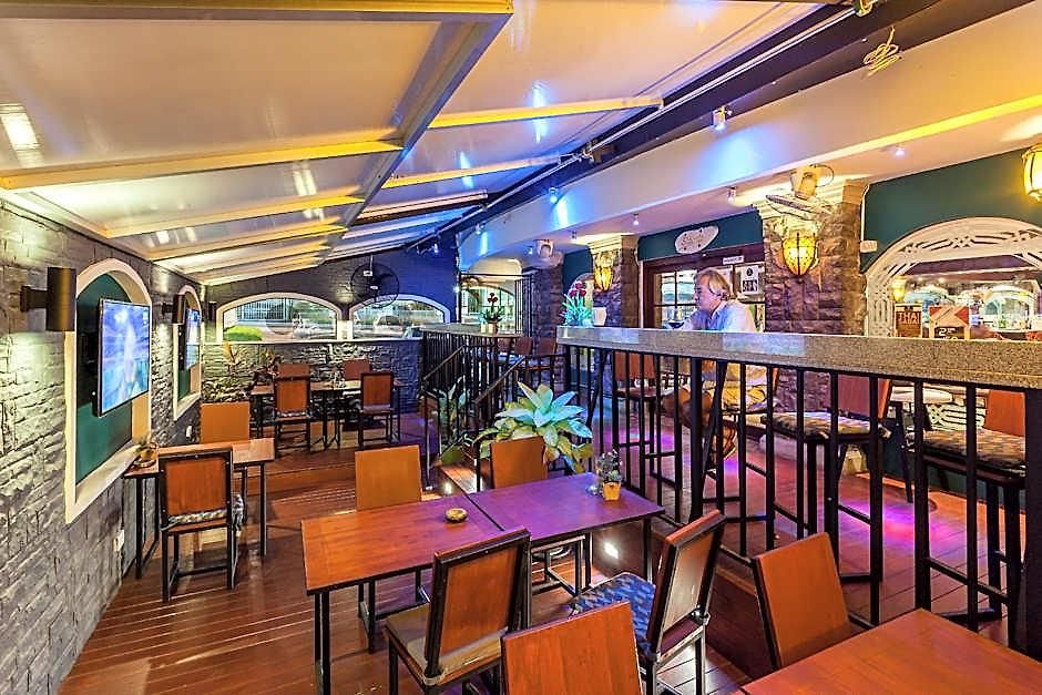 Tara Court Hotel