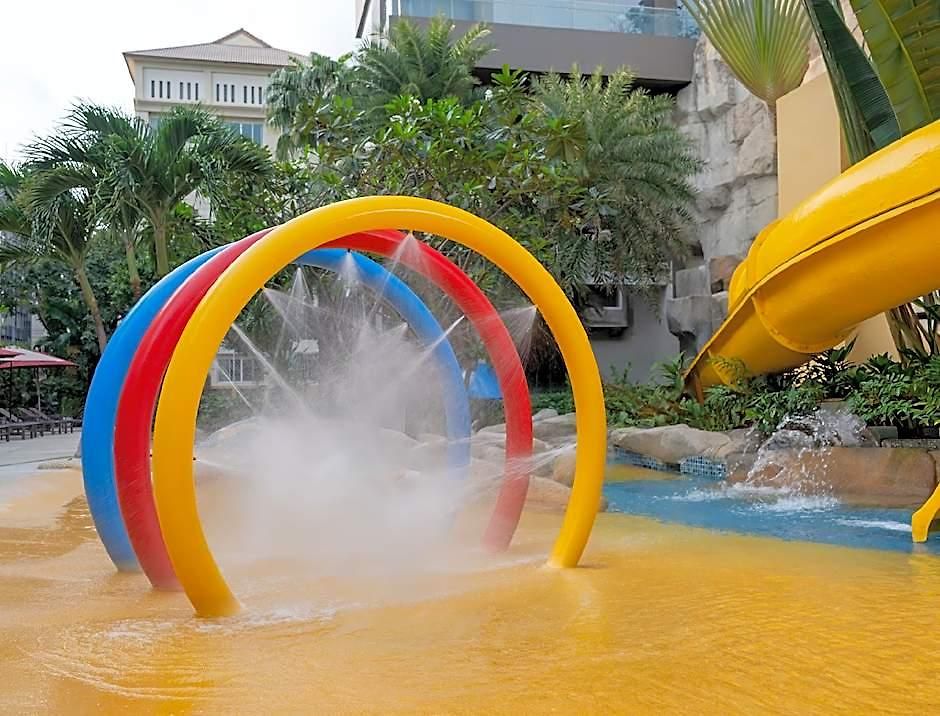 Mercure Ocean Hotel