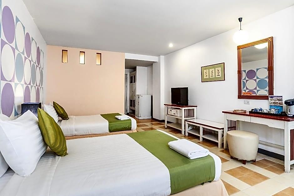 Hotel Sawasdee Sea View 3*