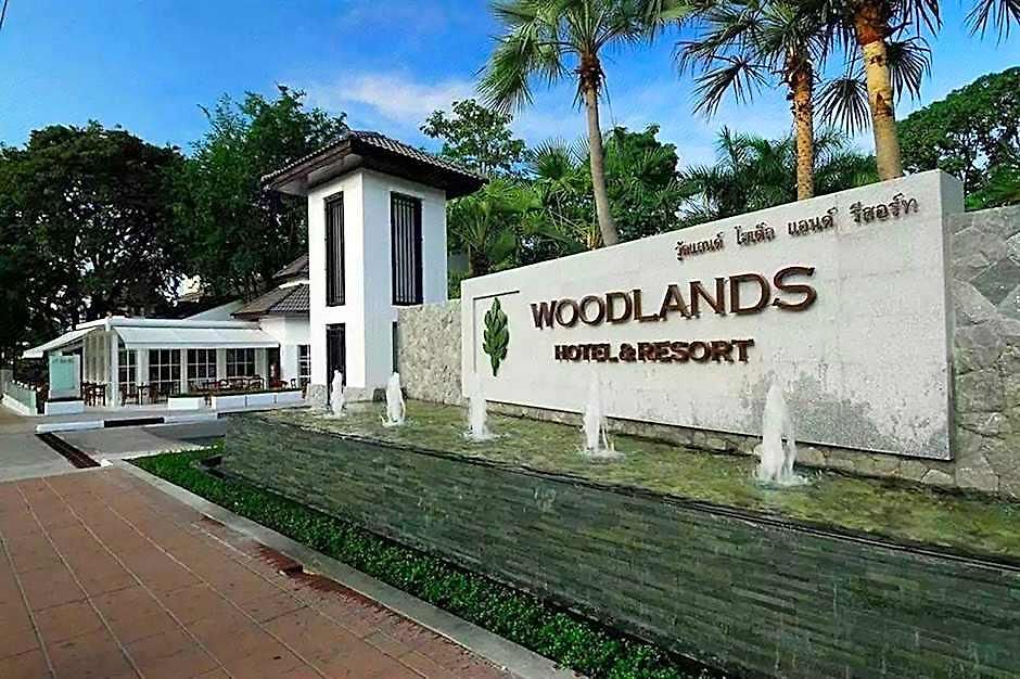 Woodlands โรงแรม