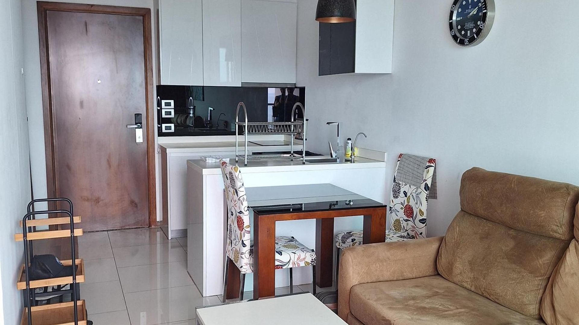 The Peak Towers Sea View Apartment *
