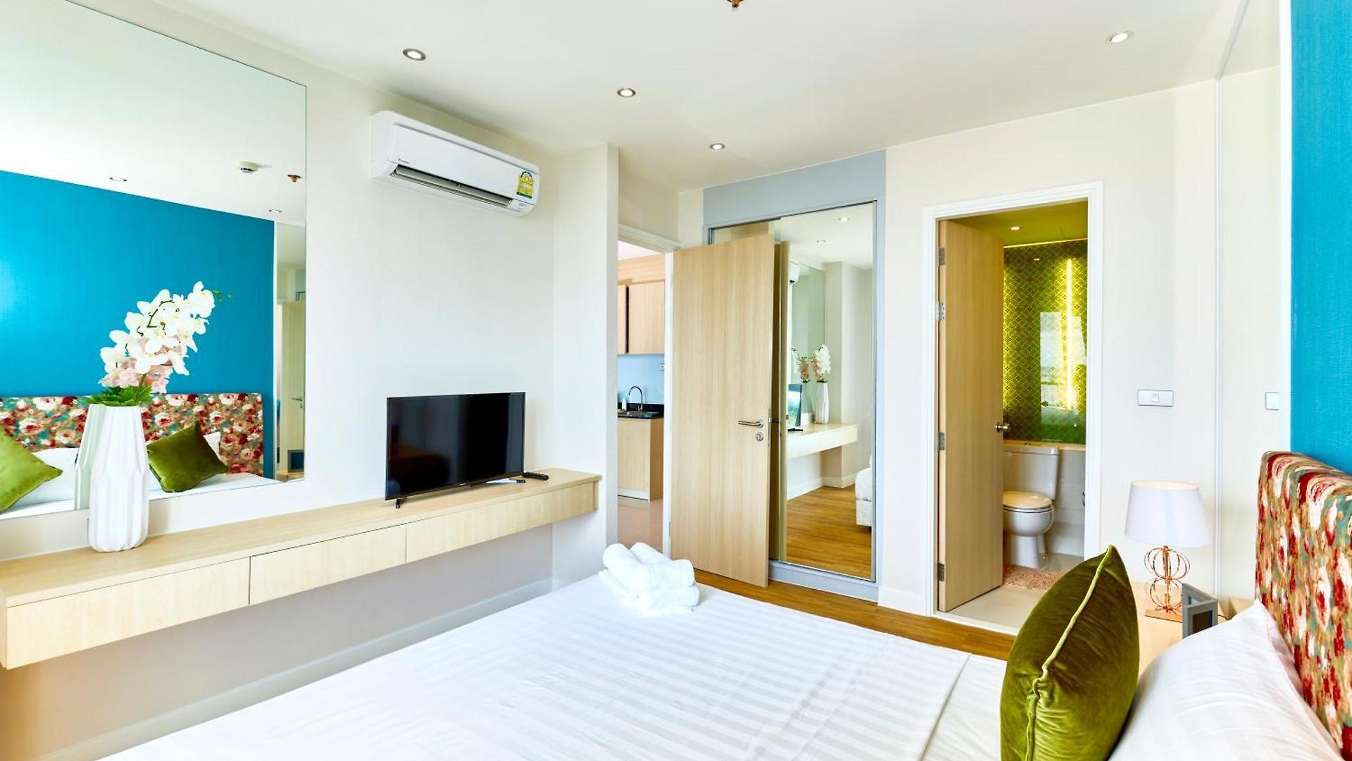 Grande Carribean Jomtien Pool View Sea View Apartment Pattaya