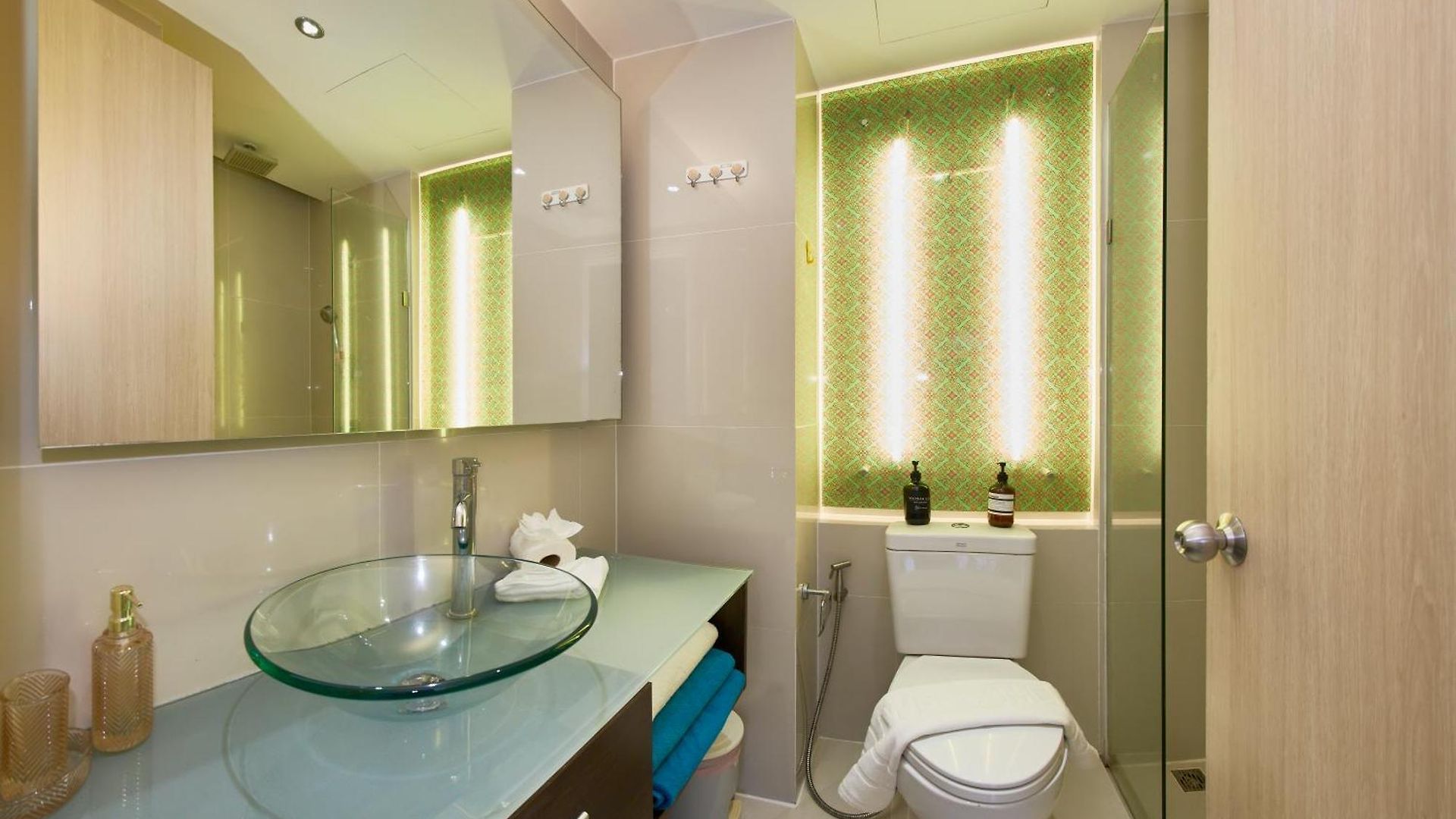 Apartment Grande Carribean Jomtien Pool View Sea View