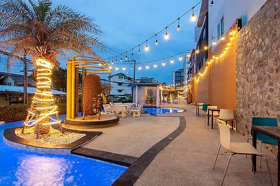 Hotel Golden Jomtien 5*
