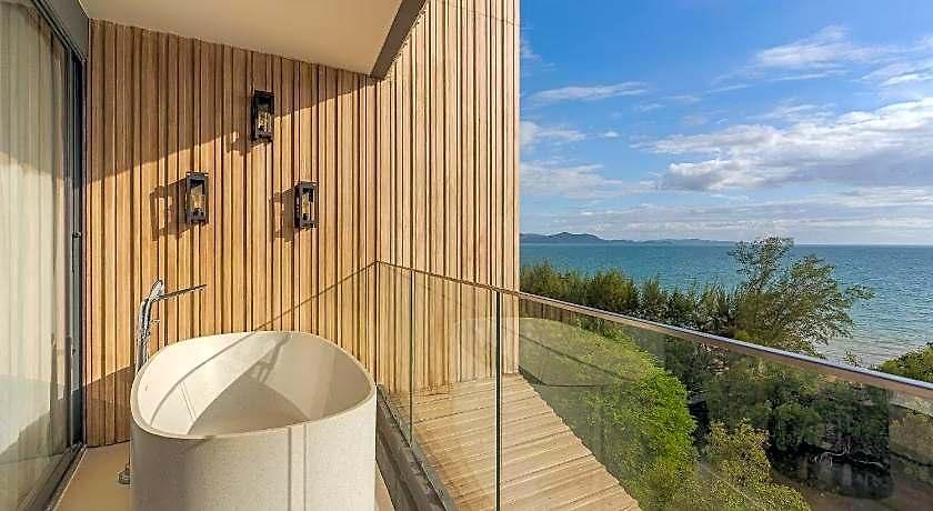 Bayphere Jc Hotel 4*