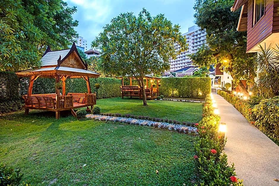 Hotel Achawalai Village