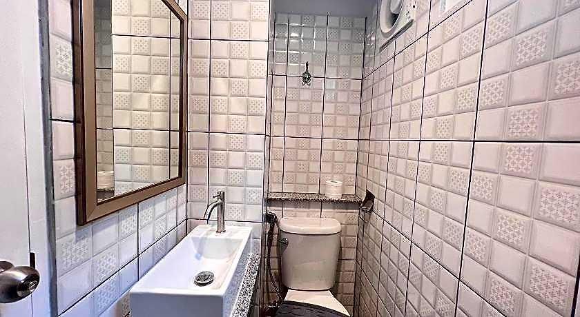 Aree House Poshtel 3*