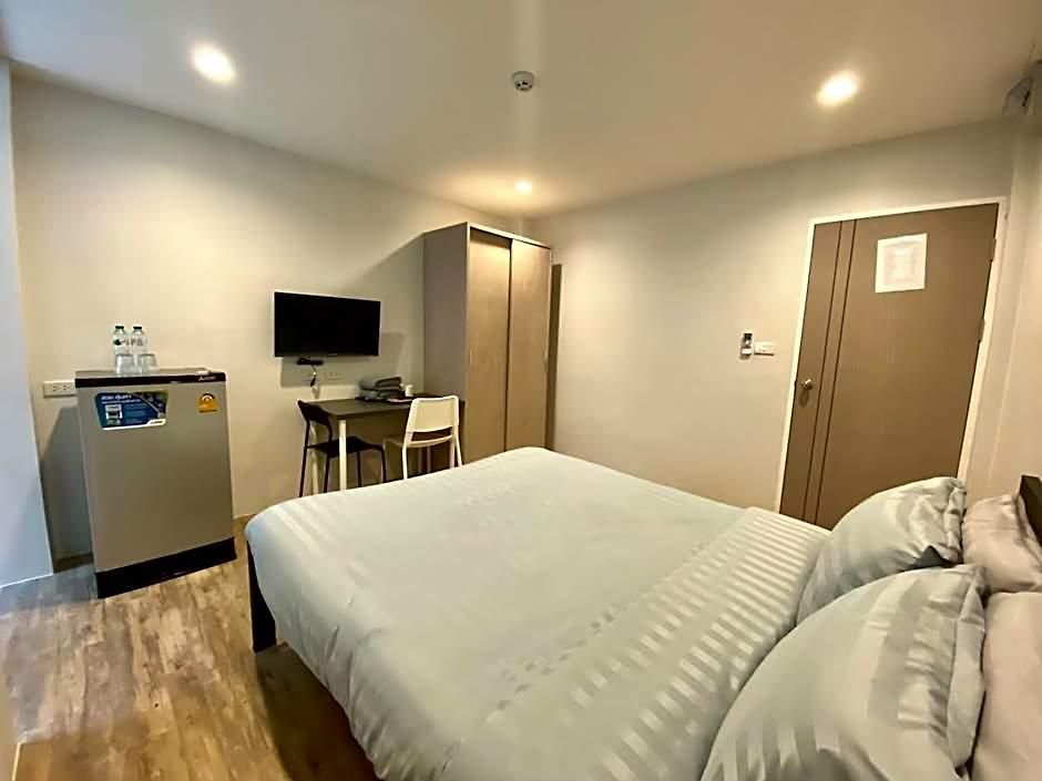 Aree House Poshtel Hotel