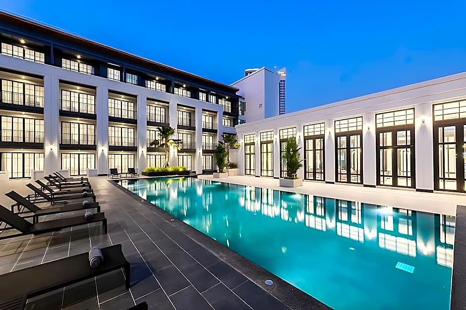 โรงแรม One Patio - Sha Extra 5*