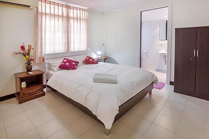 Resort Rosa With Private Pool And Jacuzzi 100m To Pattaya