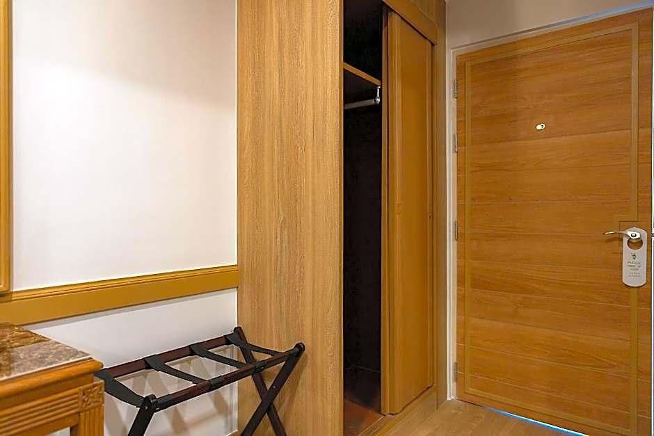 โรงแรม Hotel Pattaya Beach 2*