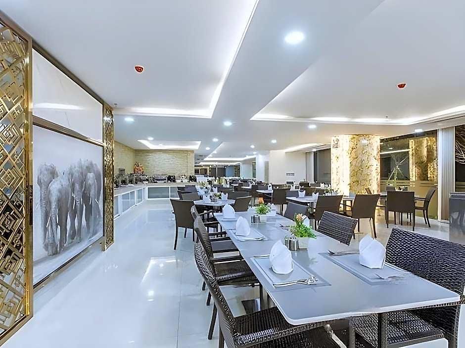Golden Jomtien 5*