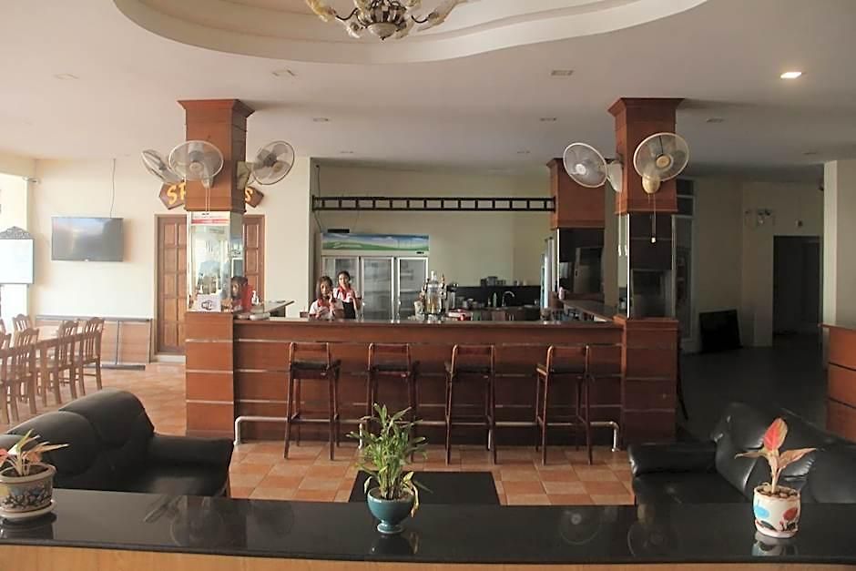 Dania Hotel *