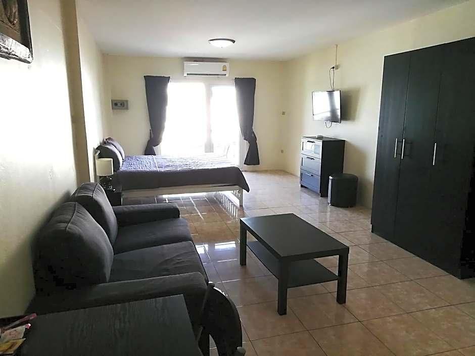Dania Hotel *