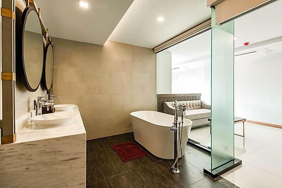 Blackwoods - Sha Extra 5* Pattaya