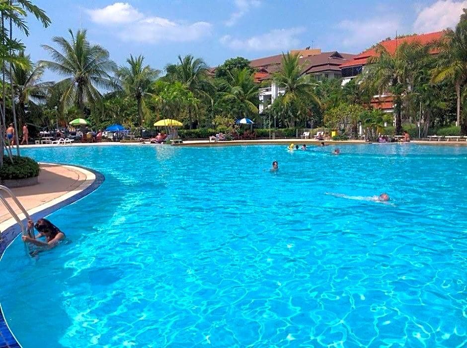 View Talay 1b By Franco Jontiem Bed & Breakfast