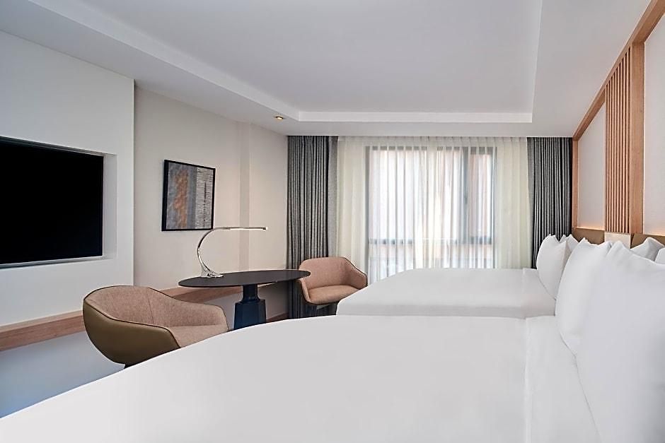 Courtyard By Marriott North Hotel