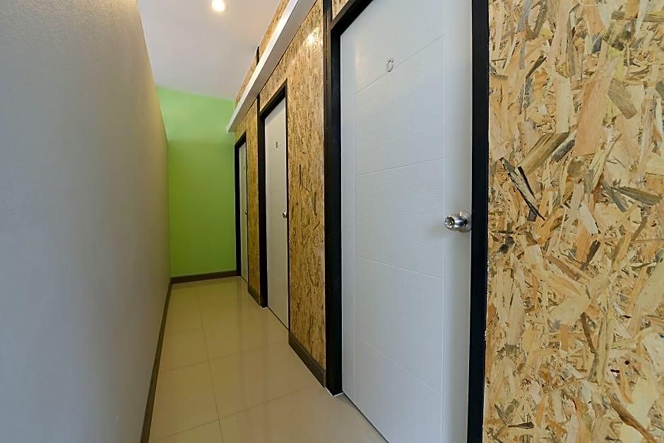 Hostel Baan Wararin *