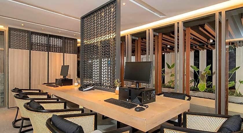 Bayphere Jc Hotel 4*