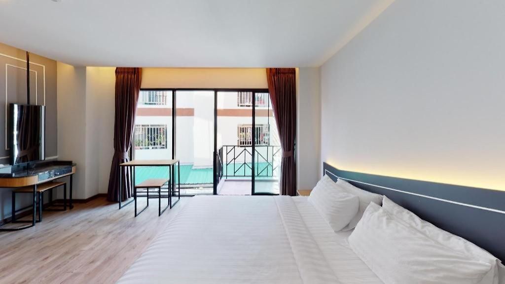 โรงแรม Sleep With Me