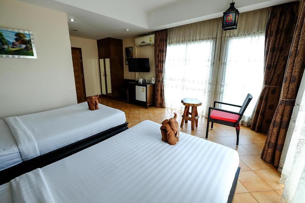 Hotel Red Balcony 2*