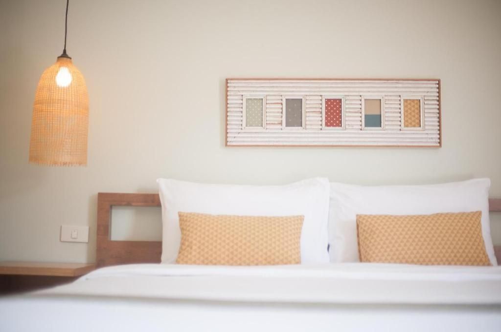 Hotel Yellow Moon