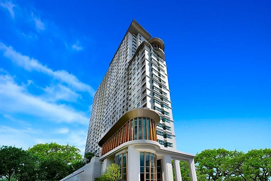 Centre Point Prime โรงแรม