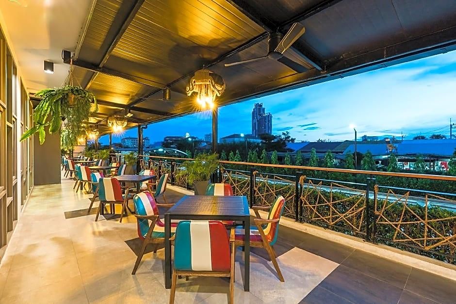 Surestay By Western T Hotel