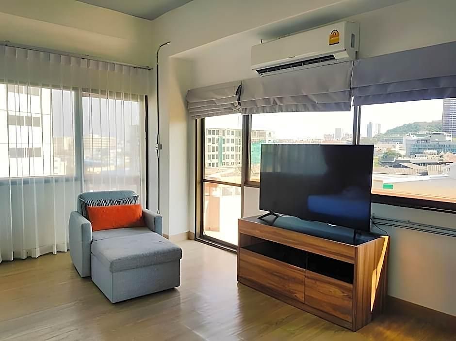 โรงแรม 7 3*