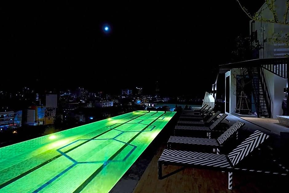 โรงแรม Chezzotel Pattaya
