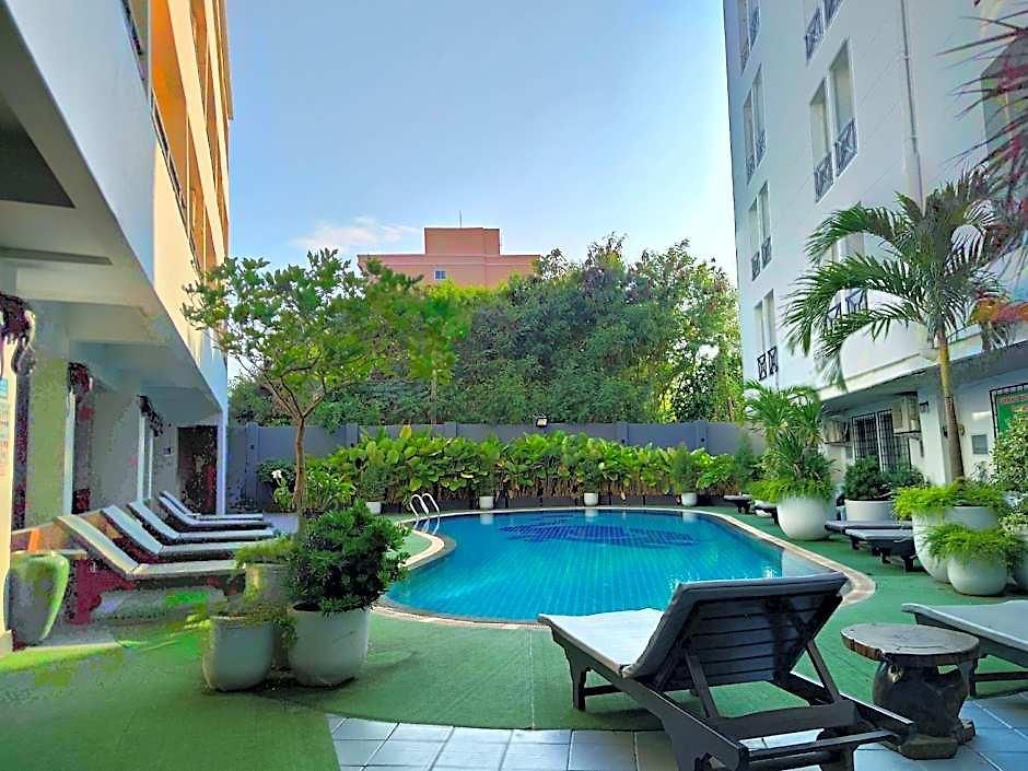 Chanthong Place Hotel *