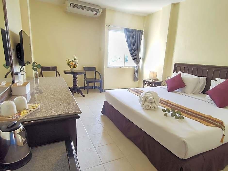 Chanthong Place Hotel