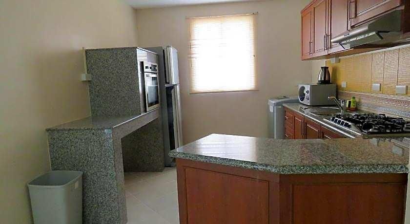 Butterfly Garden Boutique Residences Apts And Villas, A Lifestyle Destination Ex Lg 1-3 Bedroom Units , Full Kitchen, 2 Full Bathrooms, Rain Shower, Bath, Free Bbq, Free Fast Fiber Optic Wifi, Staff 24-7 3* Pattaya