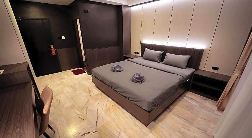 โรงแรม Max