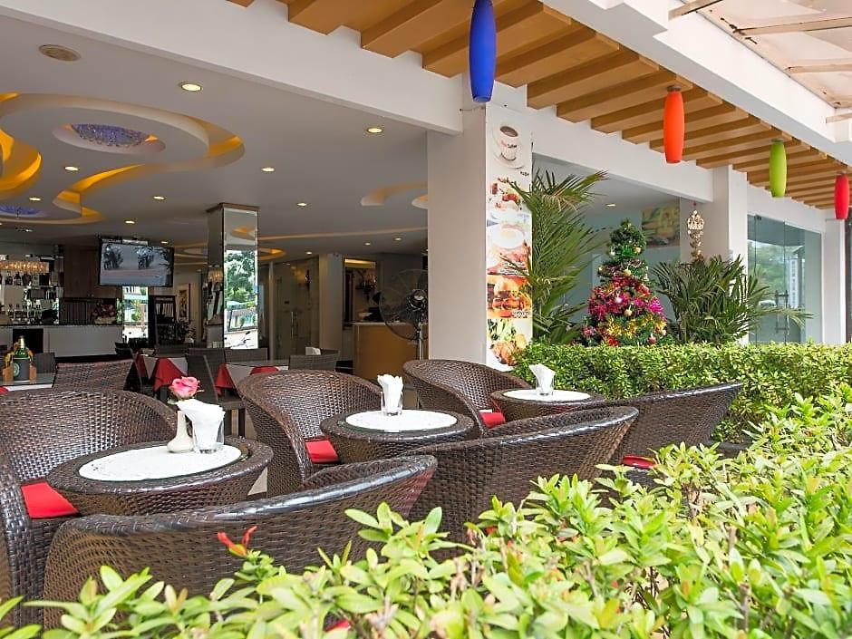 อายาเพลส โรงแรม 2*