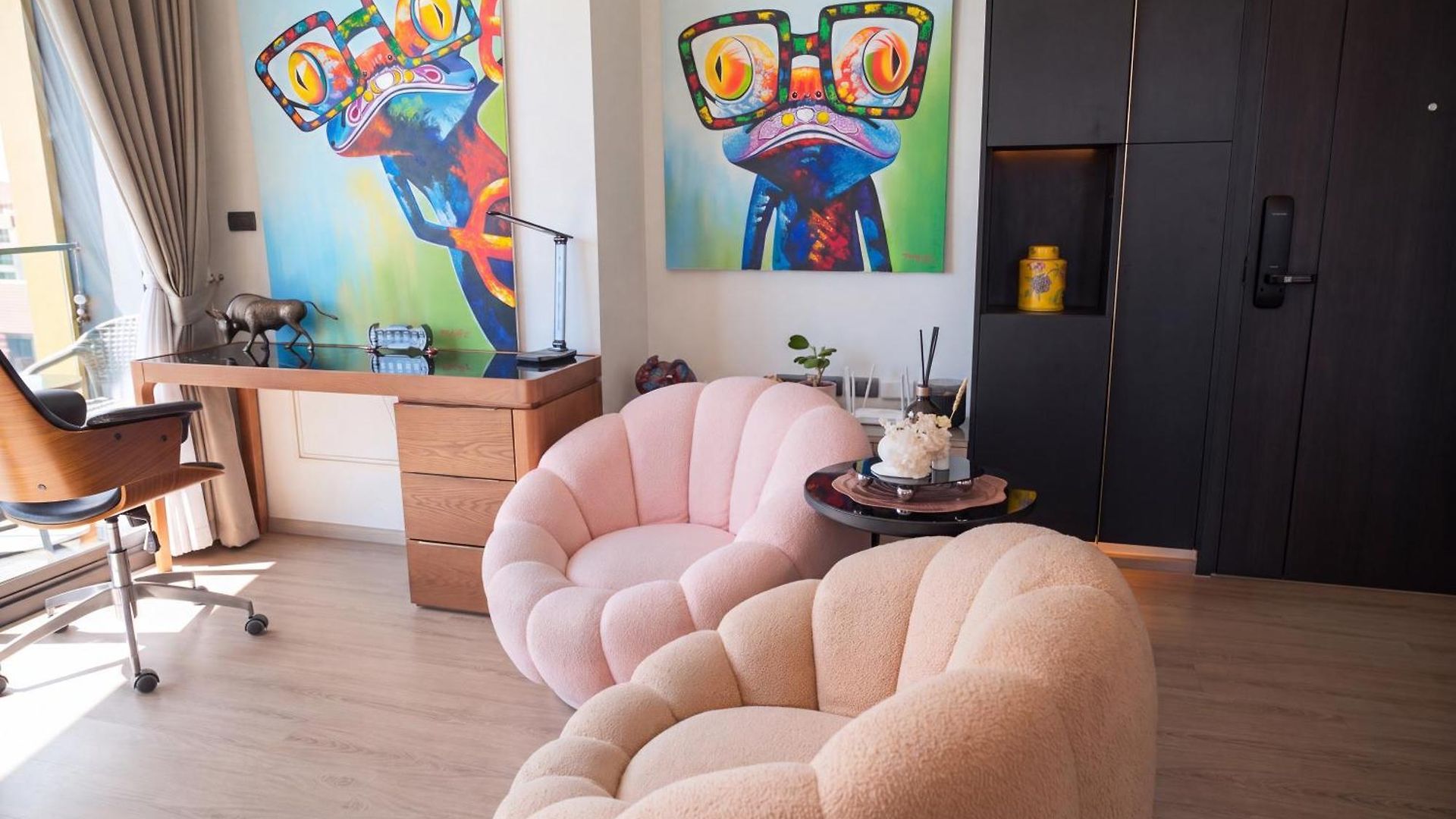 Edge 2br Ocean View Luxury Rooftop Pool Location