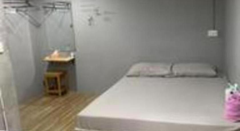 Rakchayanin Koh Larn Hotel