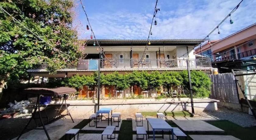 Hotel Rakchayanin Koh Larn Pattaya