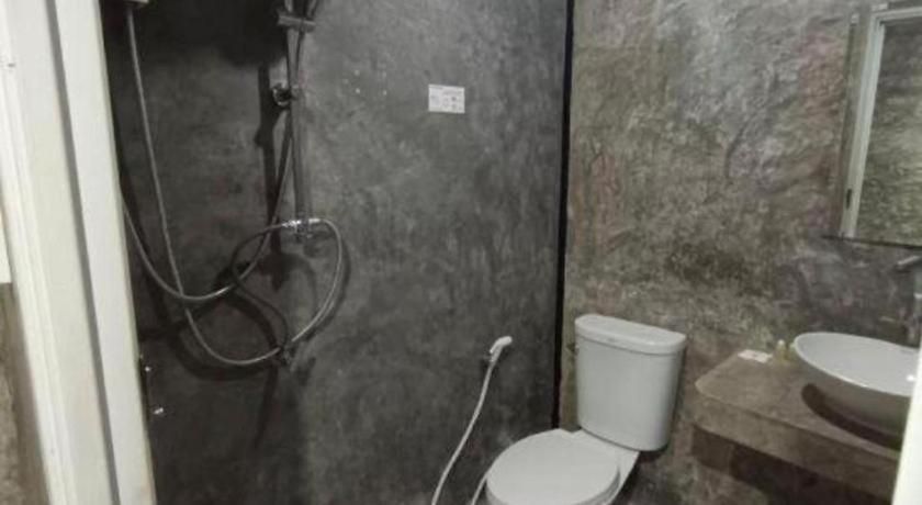 Hotel Rakchayanin Koh Larn Pattaya