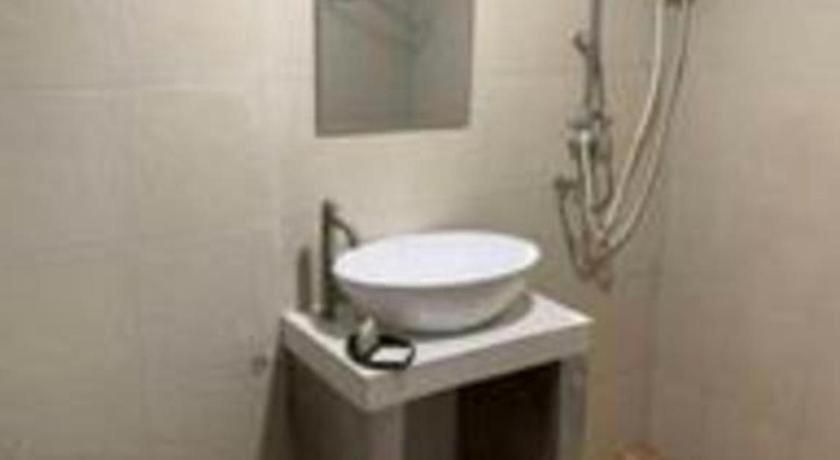 Rakchayanin Koh Larn Hotel 3*