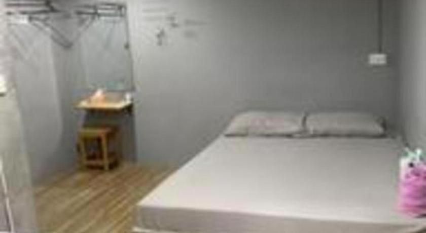 Hotel Rakchayanin Koh Larn 3*