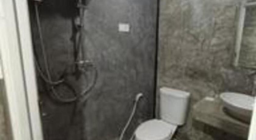 Rakchayanin Koh Larn Hotel 3*