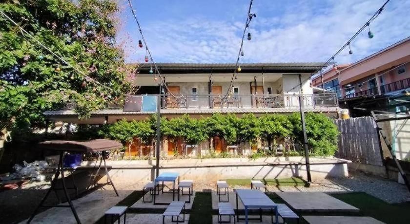 Hotel Rakchayanin Koh Larn