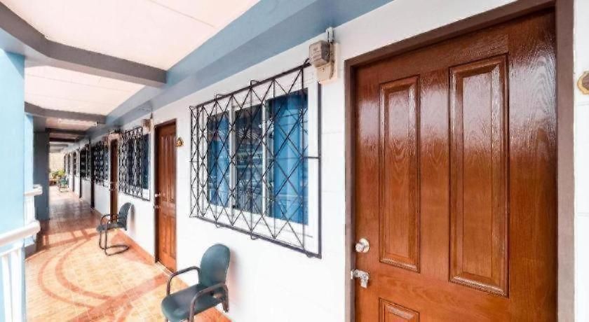 Oyo 1157 Ploy Pailin Place Hotel