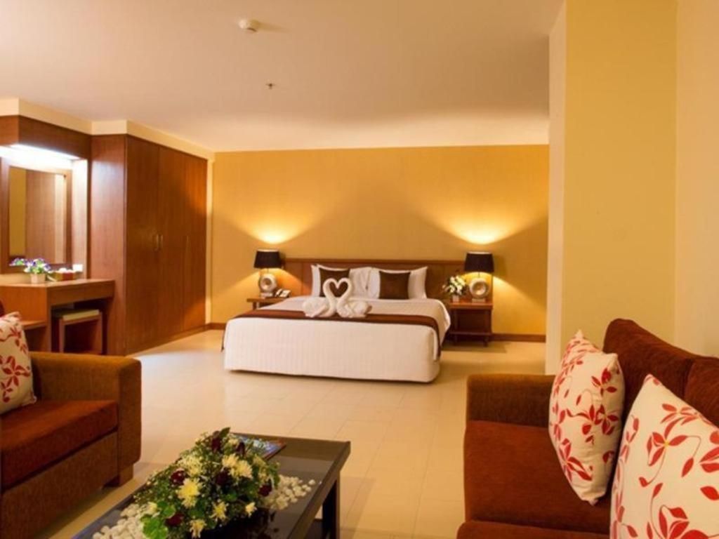 Eastiny Plaza Hotel