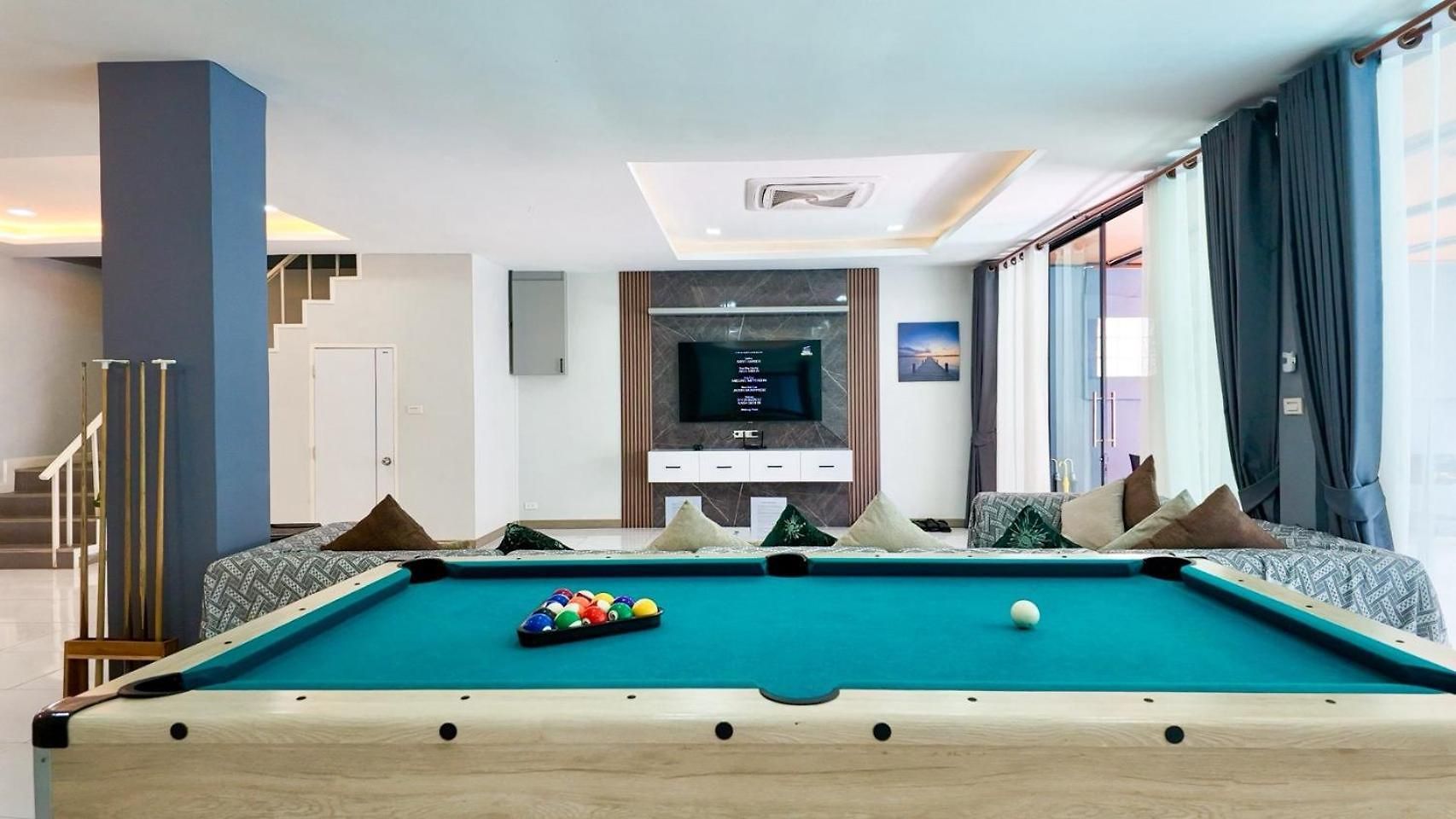 Anjia Serene Pool *