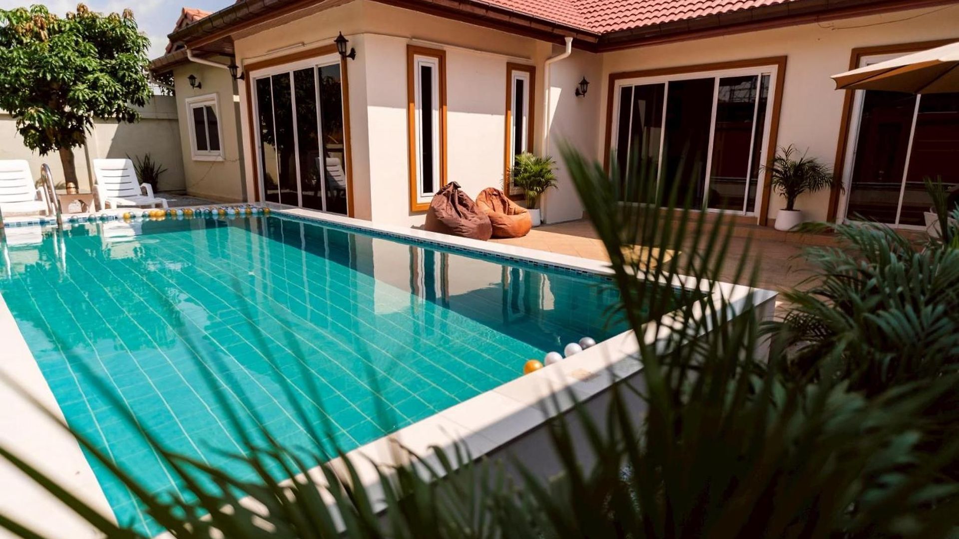 Massarossa Queen Private Pool Near Terminal 21 Pattaya
