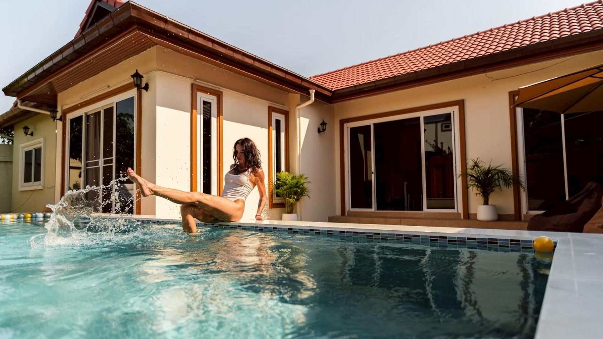 Massarossa Queen Private Pool Near Terminal 21